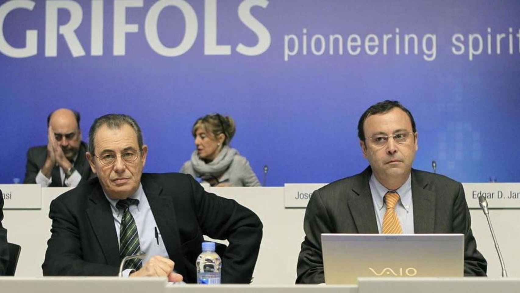 Víctor y Raimon Grífols, presidente y consejero delegado de la farmacéutica de mismo nombre / EFE