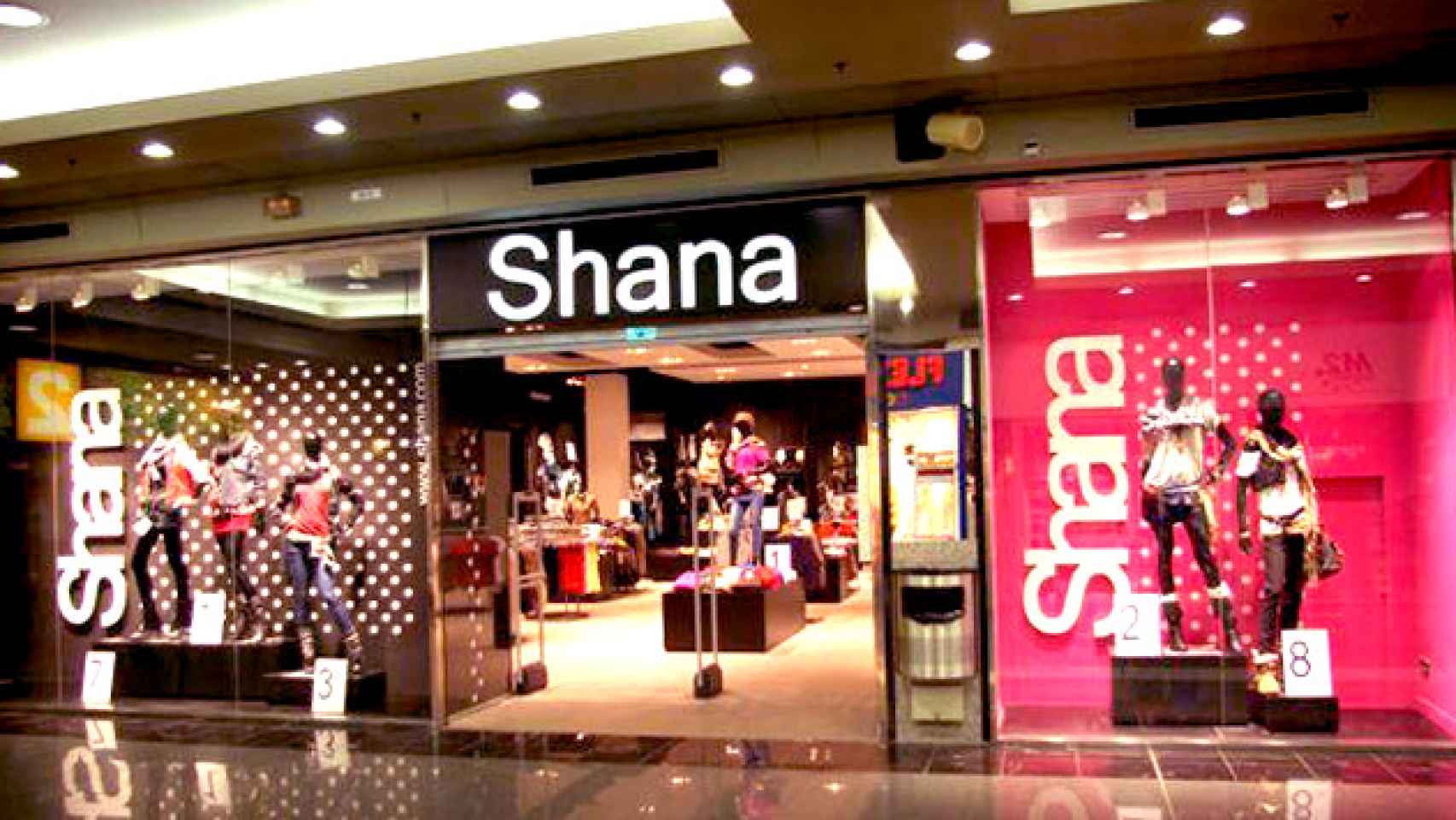 Una de las tiendas de la marca Shana en un centro comercial / CG