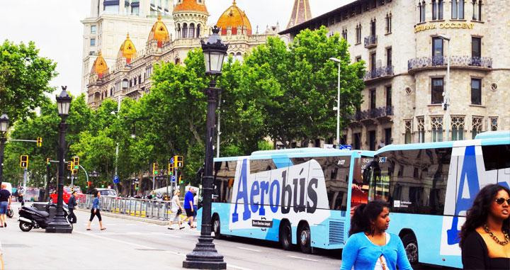 El Aerobús, bus lanzadera entre Barcelona y el aeropuerto de El Prat, está investigado por un 'amaño' del concurso / CG