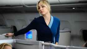 Fotograma de 'The flight attendant' ('La asistente de vuelo') / HBO