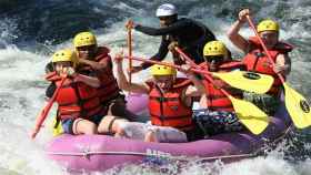 Rafting, una de las actividades más populares de despedida de soltero en Lleida / Skeeze EN PIXABAY