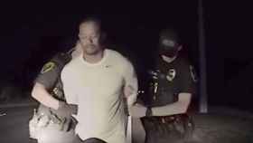 Tiger Woods en el momento de ser detenido por la policía