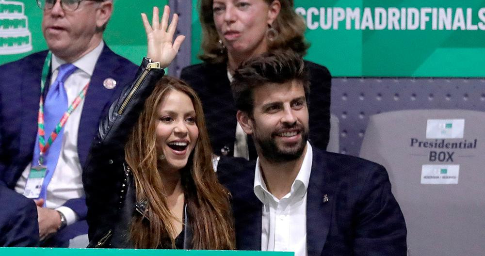 La cantante colombiana Shakira y su pareja, el futbolista del FC Barcelona Gerard Piqué, asisten a un encuentro de la final de la Copa Davis / EFE