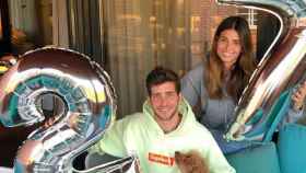 Sergi Roberto, Coral Simanovich y Baloo celebran el cumpleaños del futbolista del Barça / INSTAGRAM