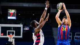Kyle Kuric en la semifinal de la Copa ACB contra el Baskonia / FCB