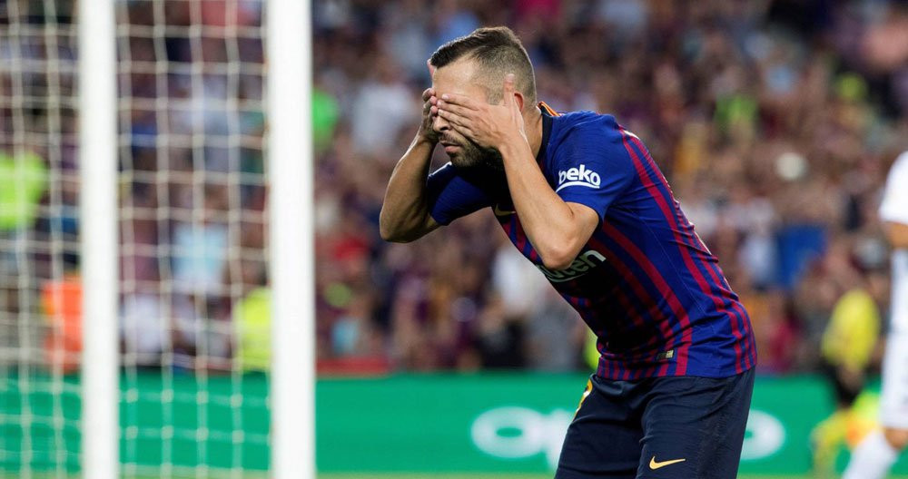 La supuesta dedicatoria de Jordi Alba a su hijo tras marcar gol al Huesca | EFE