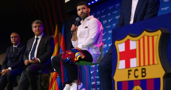 Agüero, en su presentación como jugador del Barça / EFE