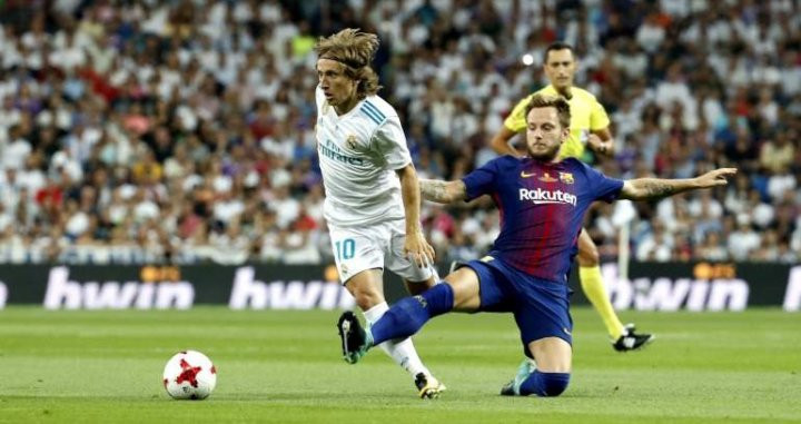 Modric y Rakitic en el Real Madrid-Barça de 2017 / EFE