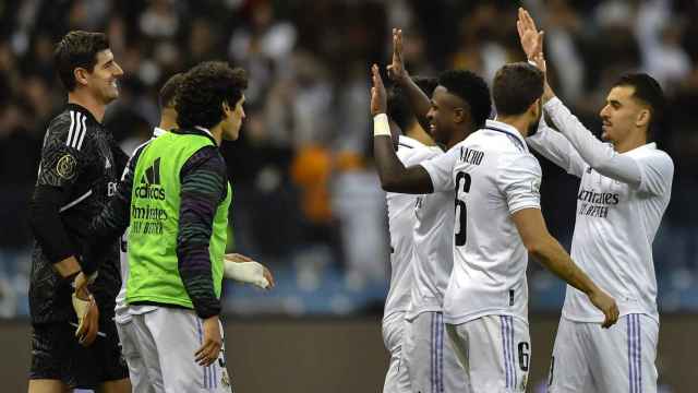 El Real Madrid, celebrando el pase a la final de la Supercopa de España / EFE