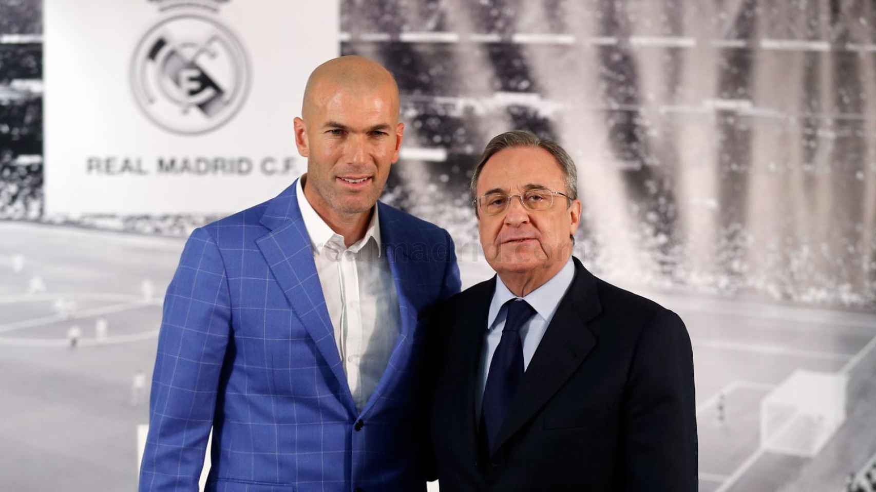 Zinedine Zidane y Florentino Pérez en un acto público del Real Madrid / EFE