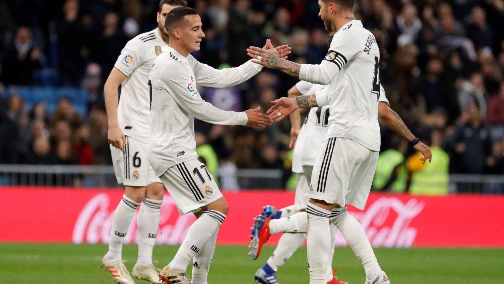 Los jugadores del Real Madrid celebran el primer gol del partido frente al Girona / EFE