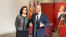 Jaume Collboni y Eva Granados tras estampar su dedicatoria en el libro de condolencias de Rubalcaba / COLLBONI