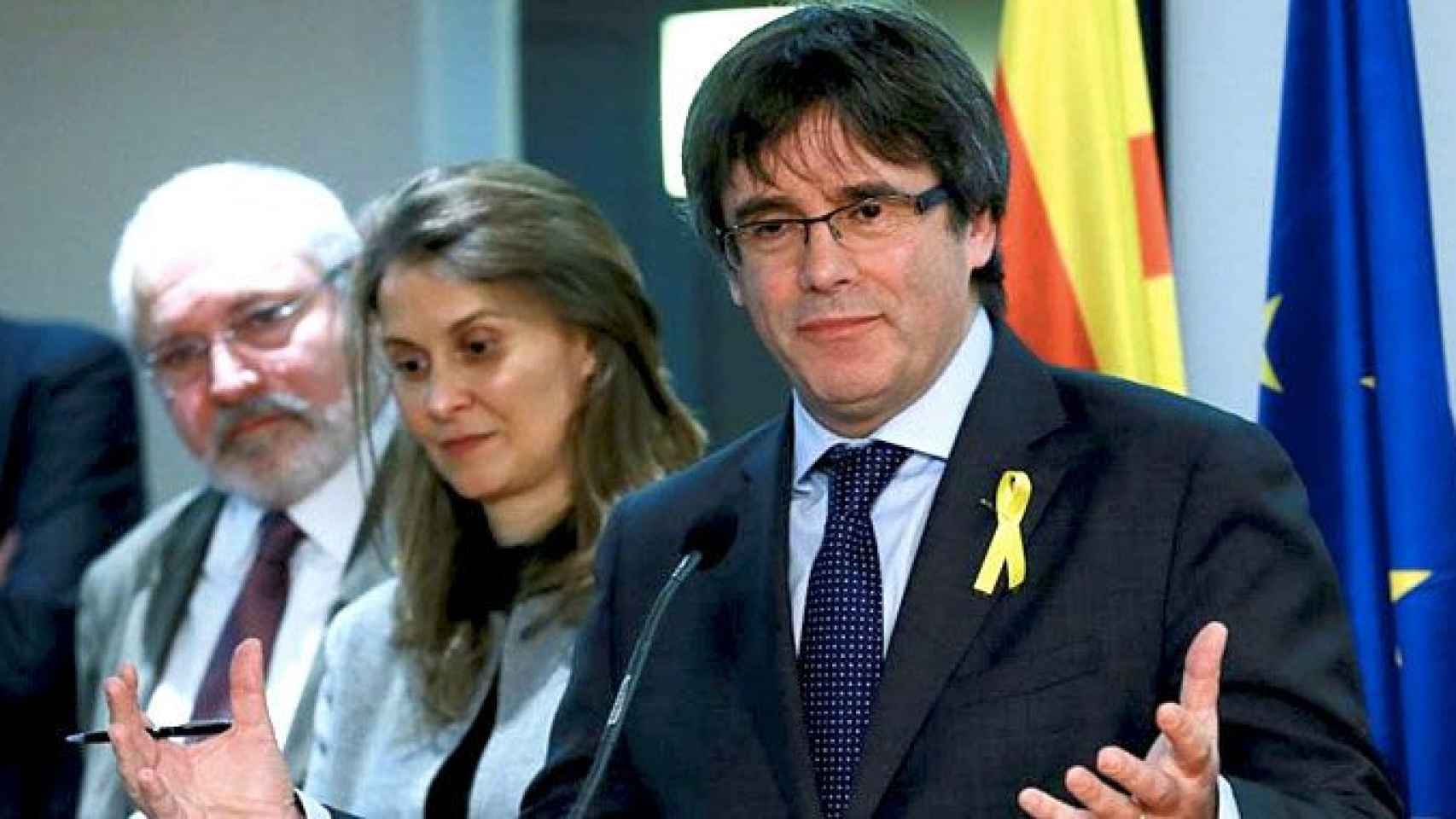 Carles Puigdemont invoca ahora la inmunidad parlamentaria que reconoce la Constitución española / EFE