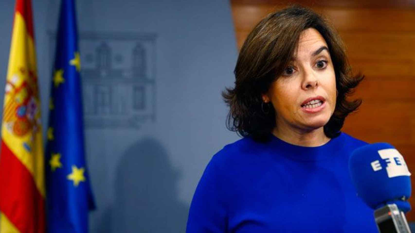 La vicepresidenta del Gobierno, Soraya Sáenz, en su comparecencia pública el martes / EFE
