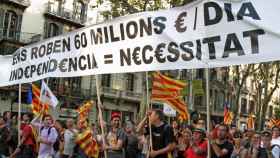 Manifestantes denunciando el supuesto maltrato fiscal que sufre Cataluña / FACEBOOK