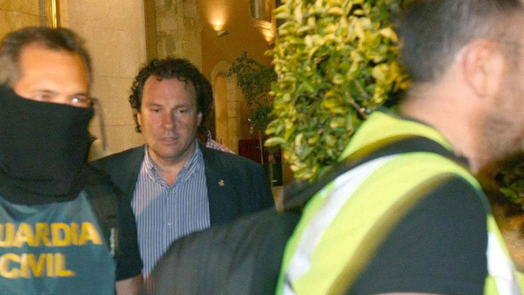El alcalde de Torredembarra, Daniel Massagué detenido por la Guardia Civil.