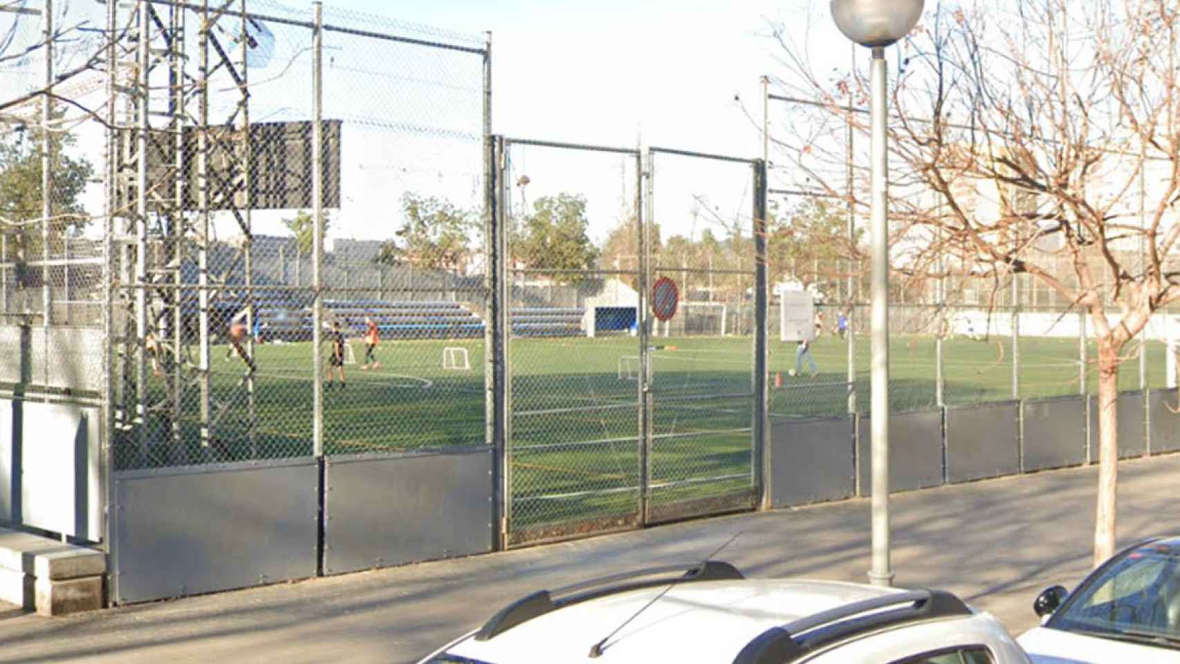 Campo Municipal de Fútbol Menorca, en el distrito de Sant Martí de Barcelona, donde ha tenido lugar el incidente / GOOGLE STREET VIEW