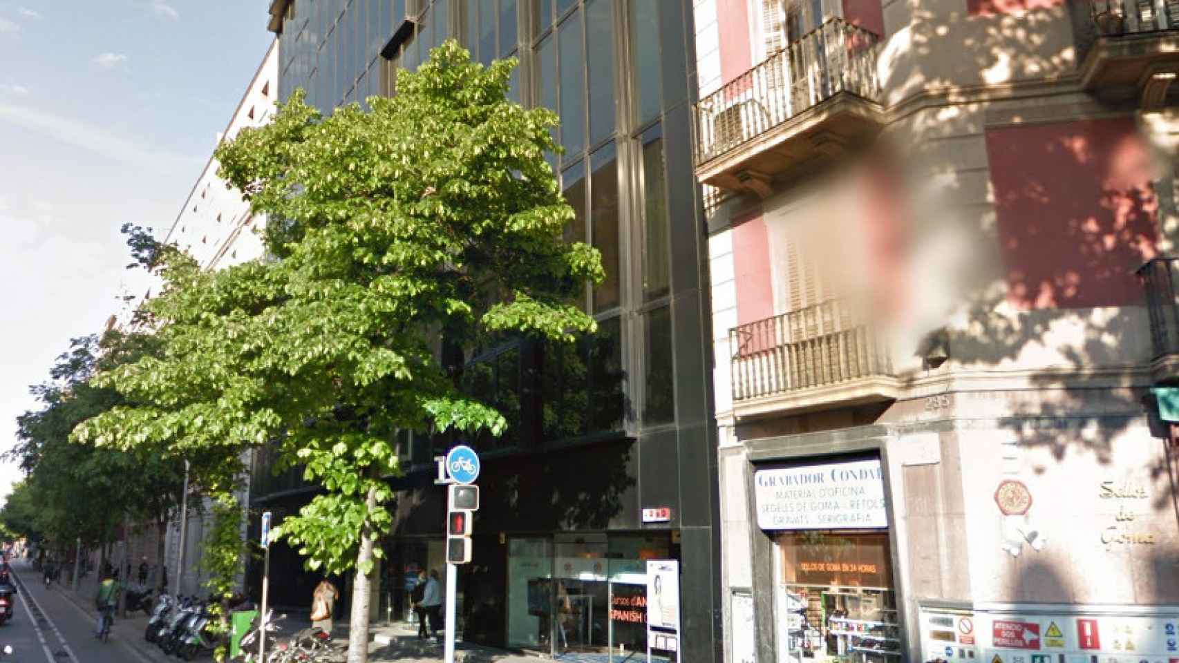 Sede de Merchban en la calle Diputació de Barcelona / CG