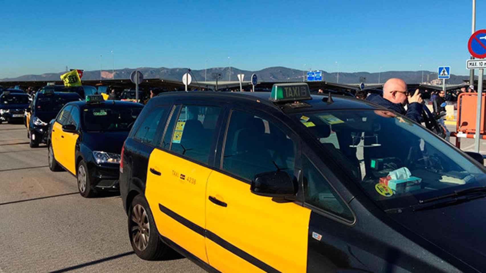 Protesta de los taxistas en el aeropuerto de el Prat / CG