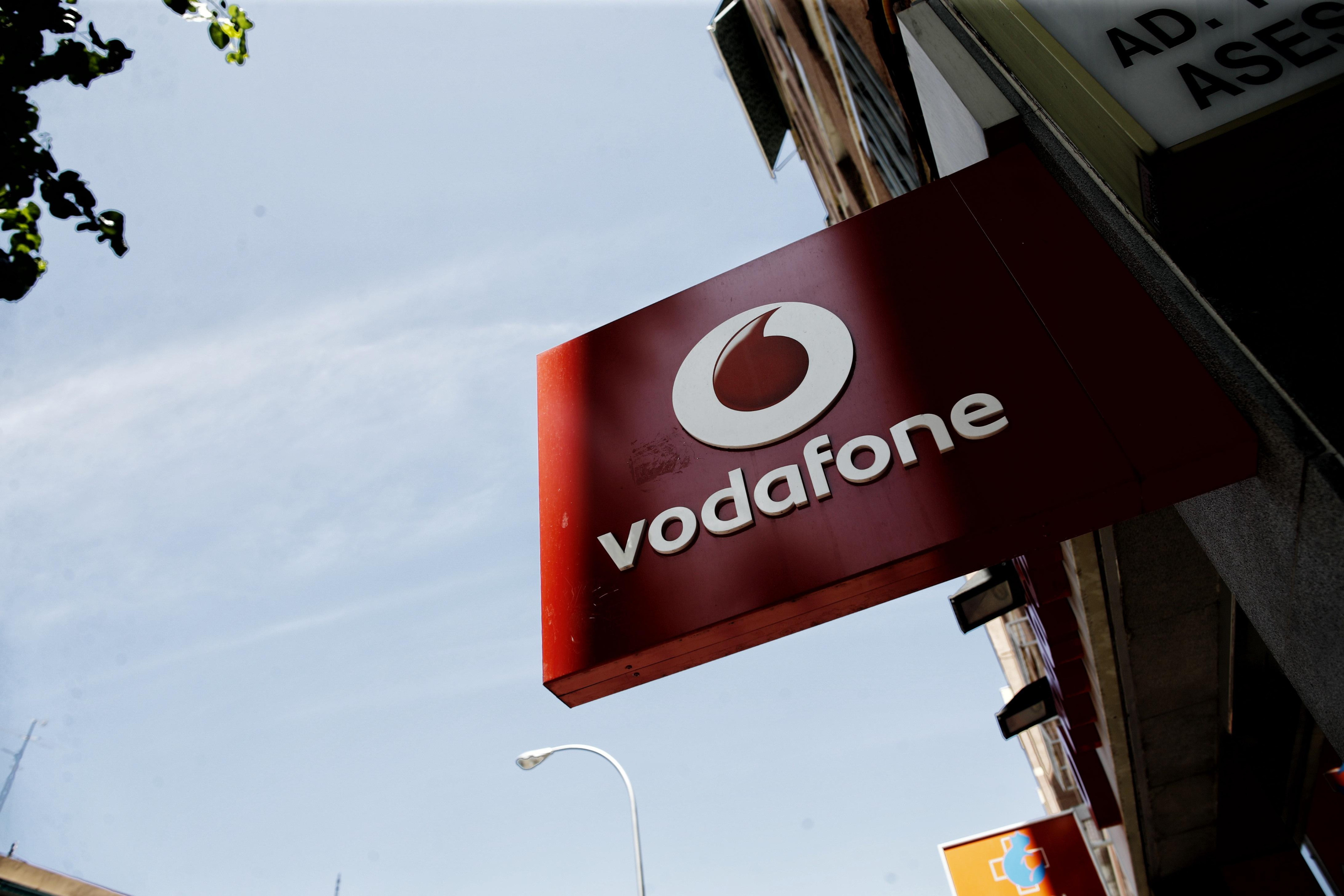 Logo de Vodafone, una de las 'telecos' más lastrada por la caída de beneficios / EUROPA PRESS