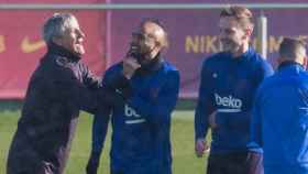 Setién con Arturo Vidal e Ivan Rakitic en el Barça / FC Barcelona