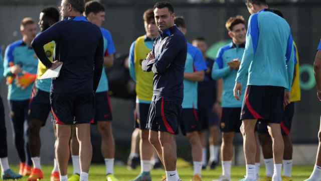 Xavi Hernández, durante un entrenamiento del Barça en la Ciutat Esportiva / EFE