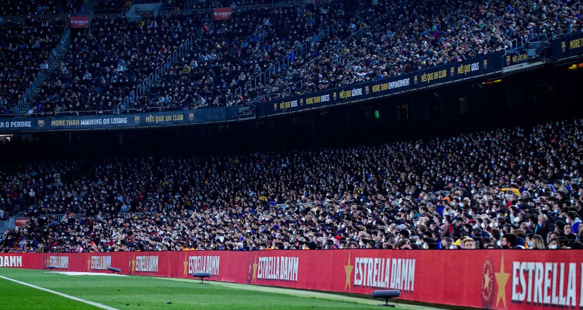 La afición del Camp Nou responde contra el Espanyol con 74.400 aficionados / FCB