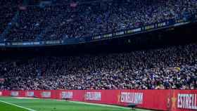 La afición del Camp Nou responde contra el Espanyol con 74.400 aficionados / FCB