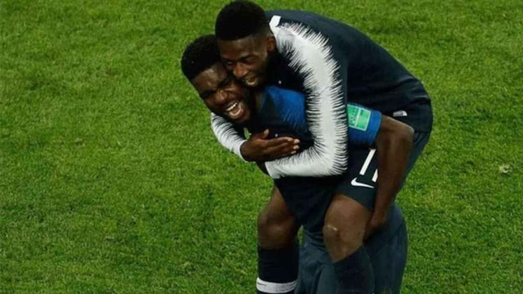 Una foto de Samuel Umtiti y Ousmane Dembelé con la selección francesa / EFE