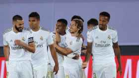 Los jugadores del Real Madrid, celebrando su gol contra el Alavés | EFE