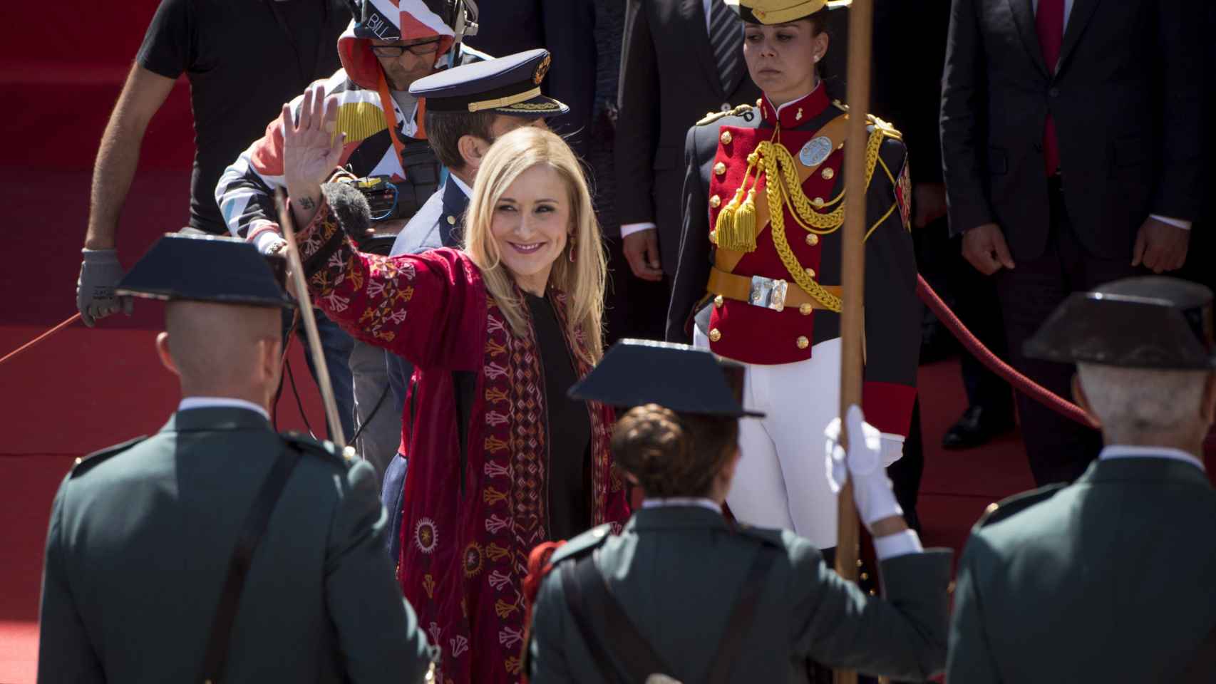Cristina Cifuentes, presidenta de la Comunidad de Madrid, a su llegada a los actos oficiales del Dos de Mayo / EFE