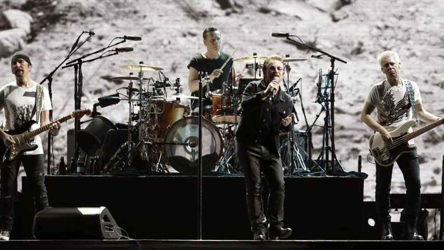 U2 en el Estadi Olímpic de Barcelona / EFE