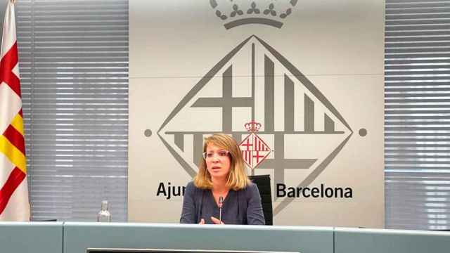 Janet Sanz, teniente de alcalde de Urbanismo, en rueda de prensa en el Ayuntamiento de Barcelona / EP