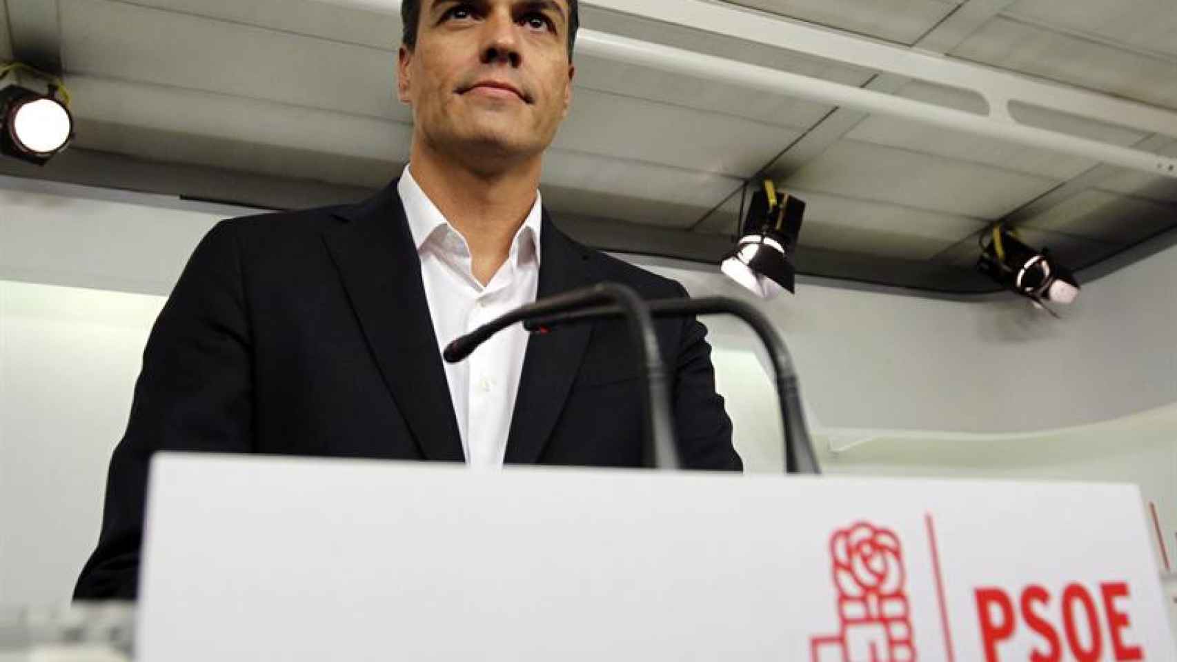 Pedro Sánchez, secretario general del PSOE, en su intervención en Ferraz antes del comité federal del sábado / EFE