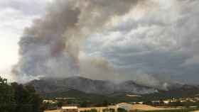 Incendio en Artesa de Segre (Lleida) / BOMBERS