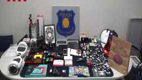 Objetos robados por una banda criminal en sus atracos a domicilios de Barcelona / MOSSOS