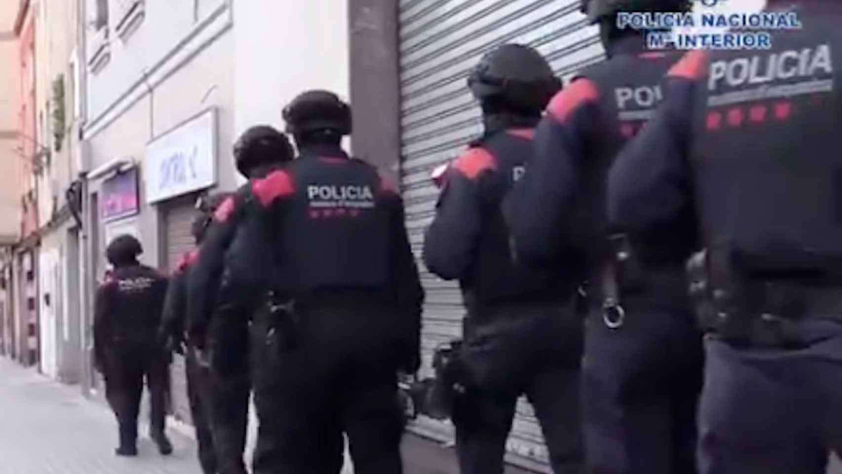 Una foto de la operación de los Mossos d'Esquadra y la Policía Nacional contra la banda organizada detenidos