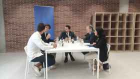 El 'conseller' de Empresa y Trabajo de la Generalitat, Roger Torrent, en una reunión con el ceo de Papermist, Philippe de la Chevasnerie / EUROPA PRESS