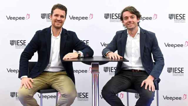 Albert Serrano, director general de Veepee y Privalia en España, e Iñigo Gallo, profesor de Dirección Comercial del Iese / IESE