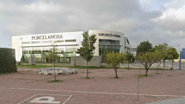 Sede de Porcelanosa en L'Hospitalet de Llobregat / MAPS