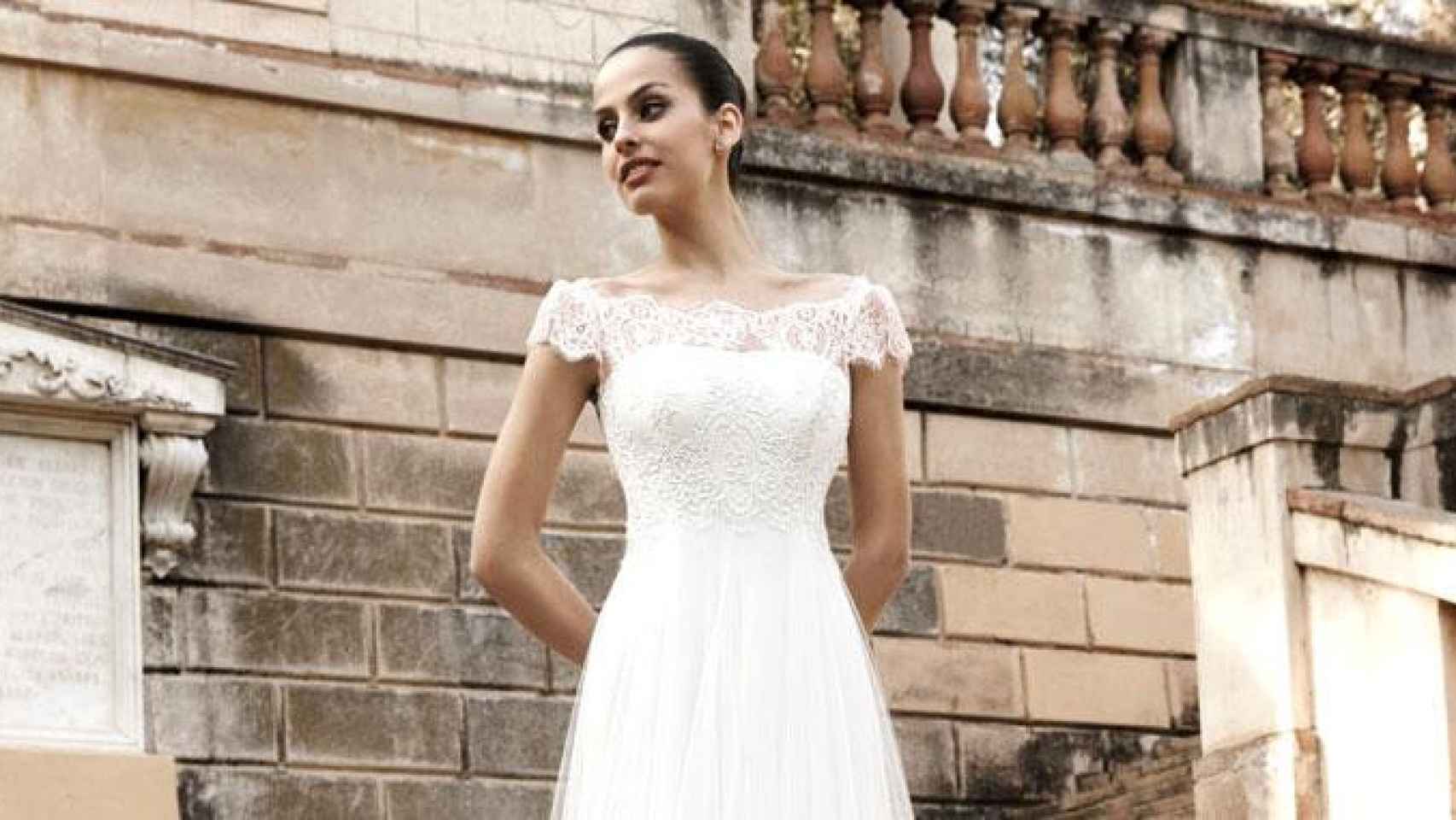 Uno de los vestidos de novia de Raimon Bundó, la firma que liquidará el 'enterrador' de empresas más famoso de Cataluña, José Azemar / RB