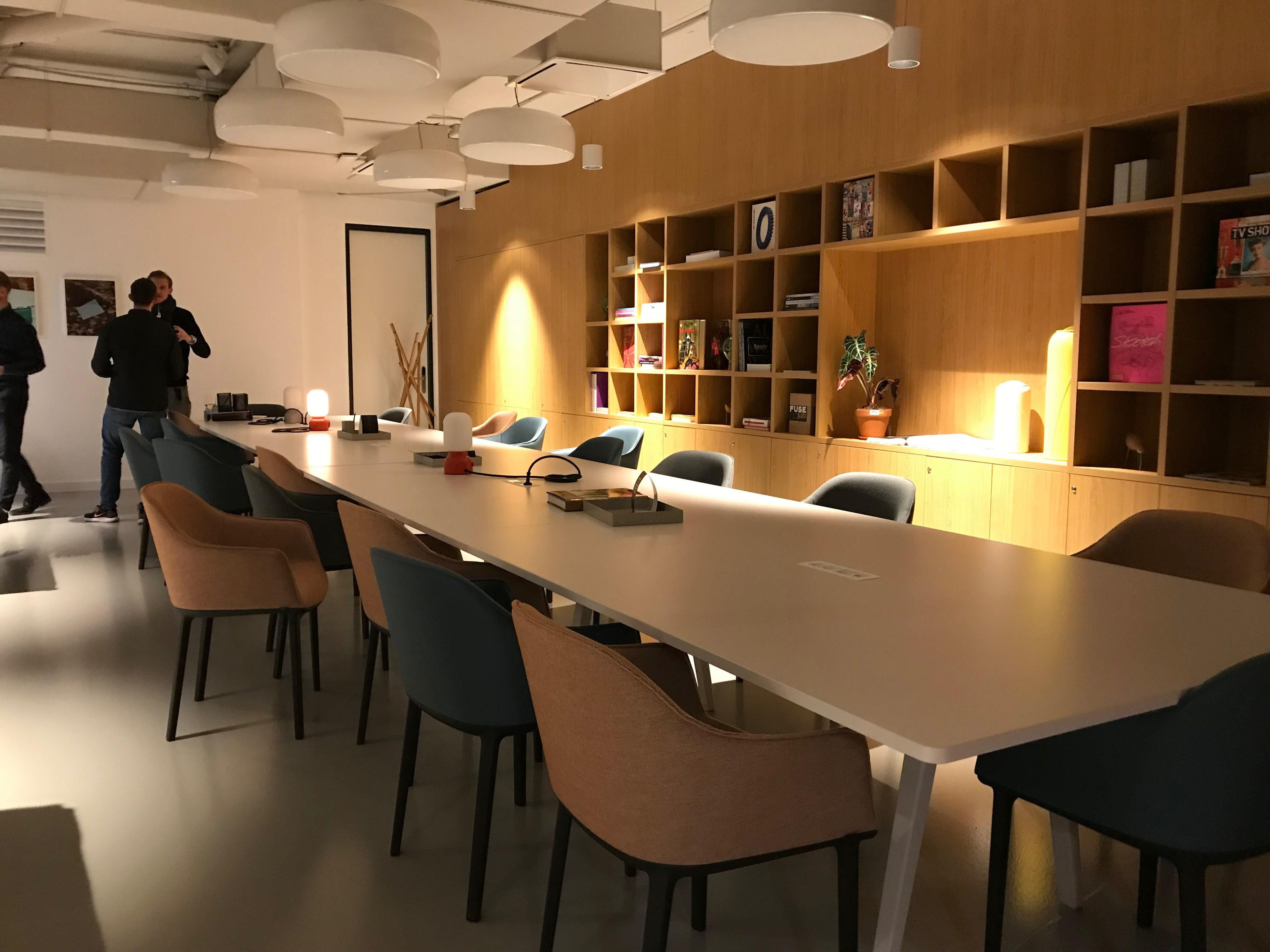 Una sala de reuniones de Spaces, una de las empresas de 'coworking' en Barcelona / CG