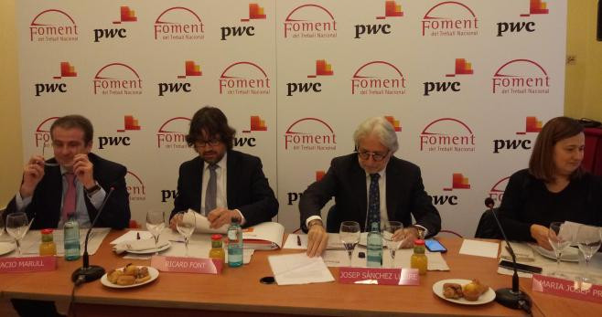 Desayuno informativo con el presidente de FGC, Ricard Font, y el presidente de Foment de Treball, Josep Sánchez Llibre / JC
