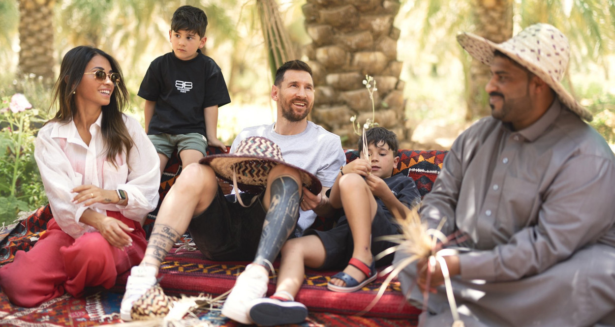 Messi promociona a Arabia Saudí en su viaje junto a su familia / REDES