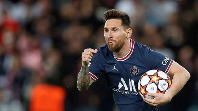 Lionel Messi, celebrando su doblete ante el RB Leipzig, en la Champions League / EFE