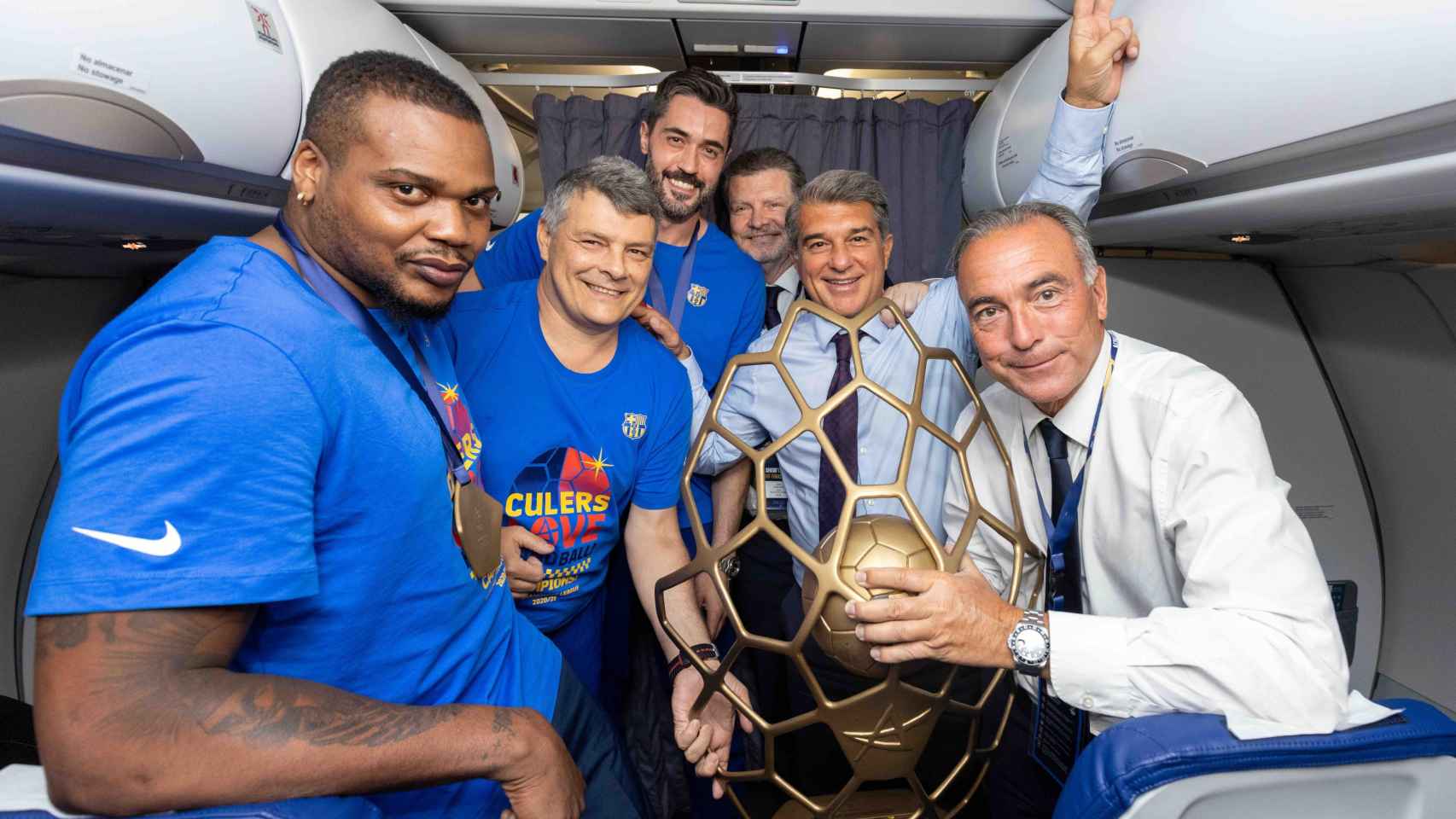 Laporta y Yuste con Pascual celebrando la Champions de 2021 / FC Barcelona