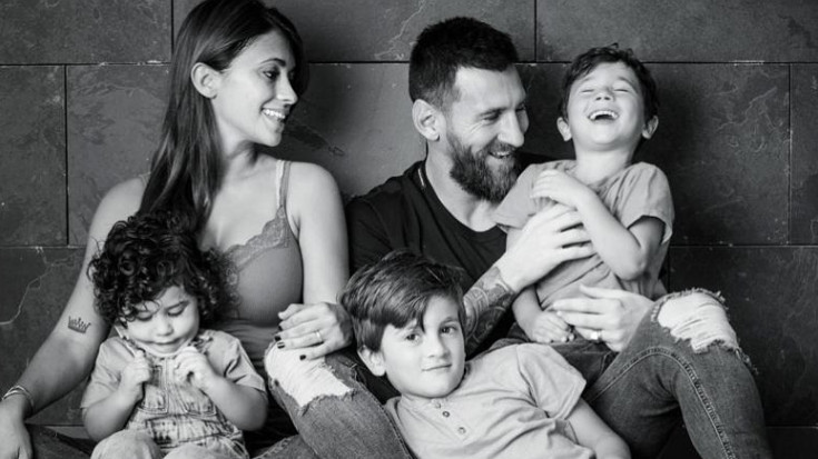 Leo Messi y Antonela con sus hijos /REDES