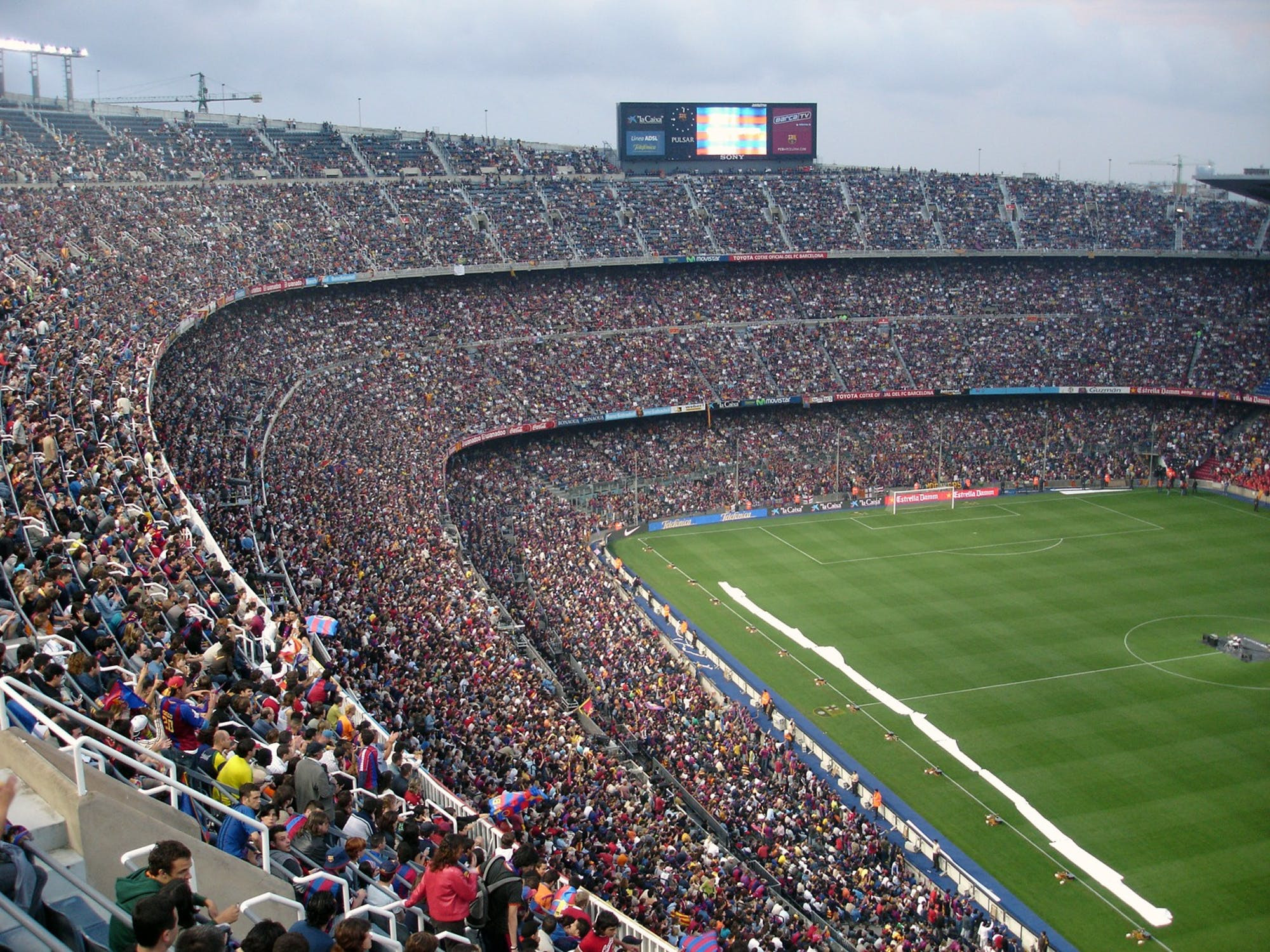 Una foto del Camp Nou durante un partido del Barça / Twitter