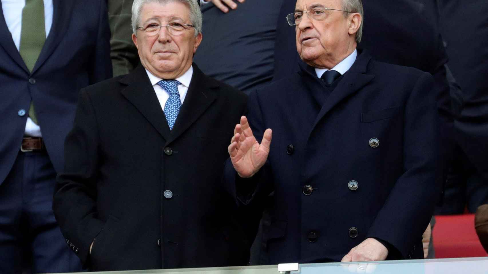 Enrique Cerezo (Atlético de Madrid) y Florentino Pérez (Real Madrid) en un encuentro / EFE