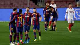 Los jugadores del Barça celebran un gol ante el Sevilla / EFE